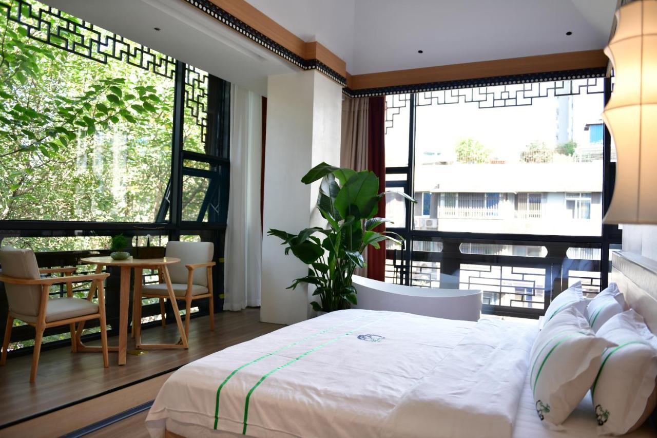 Xishu Garden Inn - Travel Agency Service - Car Rent Service - English Speaking Csengtu Kültér fotó