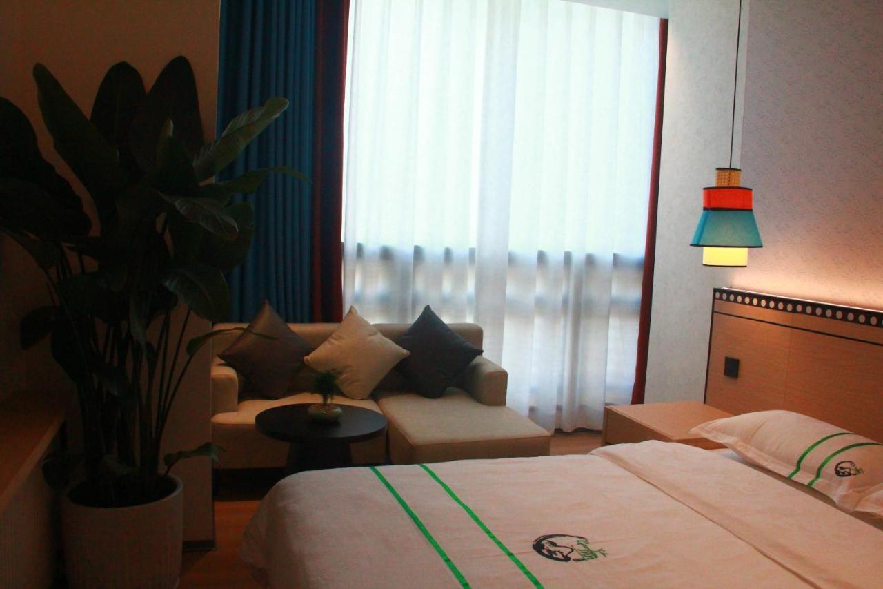 Xishu Garden Inn - Travel Agency Service - Car Rent Service - English Speaking Csengtu Kültér fotó