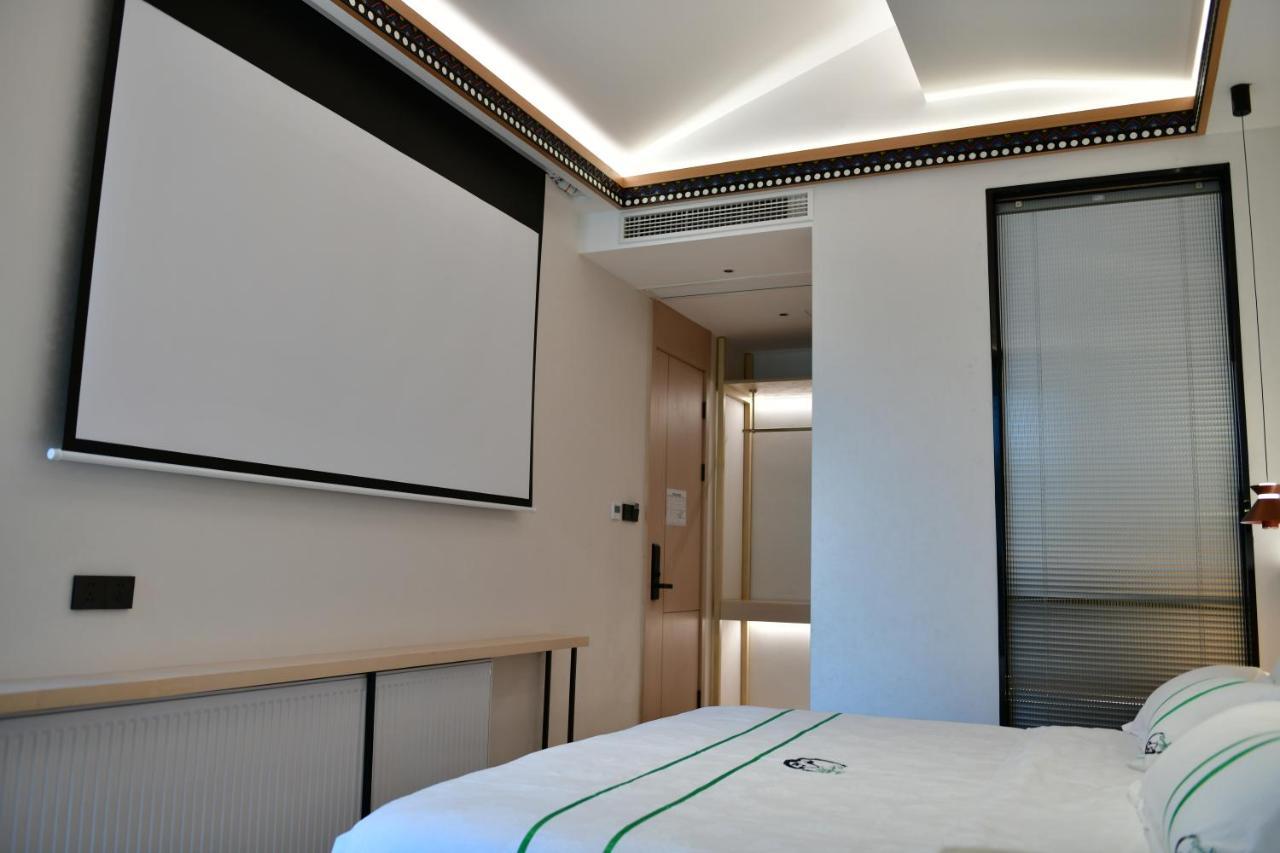 Xishu Garden Inn - Travel Agency Service - Car Rent Service - English Speaking Csengtu Kültér fotó
