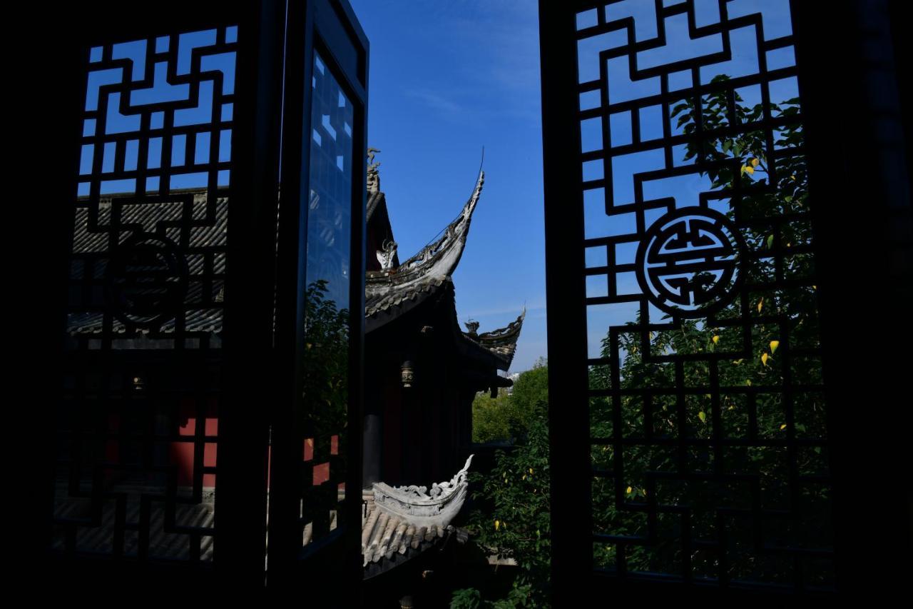 Xishu Garden Inn - Travel Agency Service - Car Rent Service - English Speaking Csengtu Kültér fotó