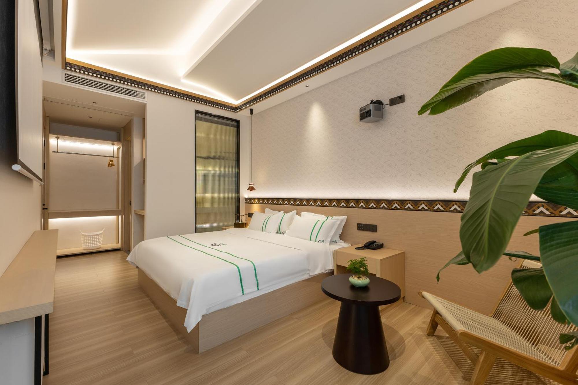 Xishu Garden Inn - Travel Agency Service - Car Rent Service - English Speaking Csengtu Kültér fotó